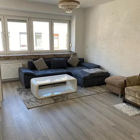 Schone 2 Mit Bad Und Kuche Apartamento